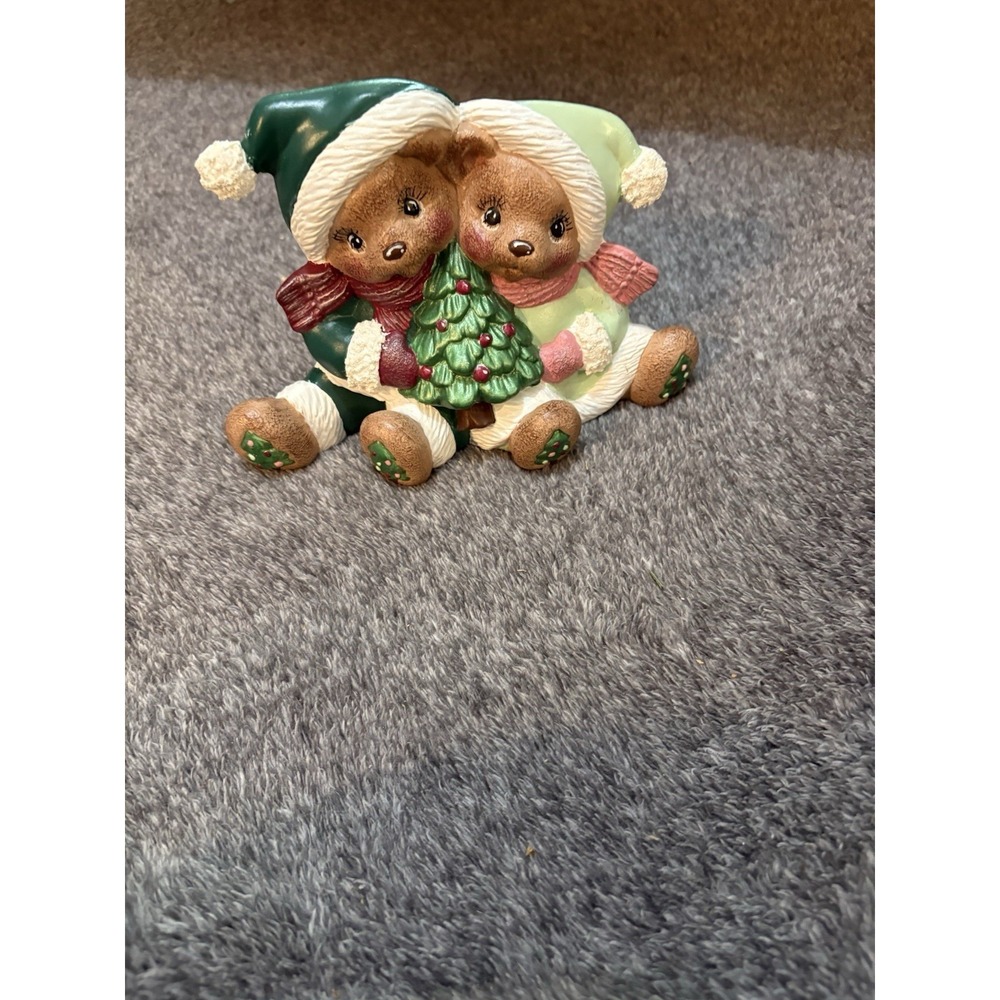 Vintage Homco Christmas Teddy Bear Holding tree